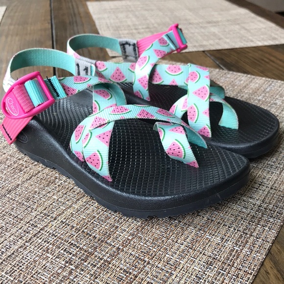 chaco strappy sandals